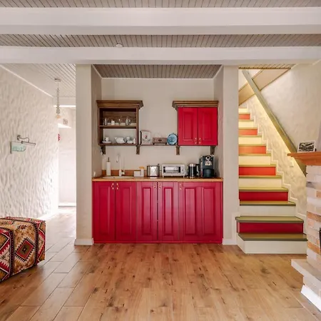 клуб яремчанський בית נופש *