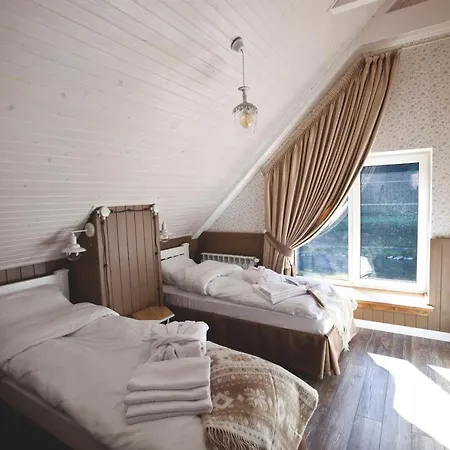 клуб яремчанський בית נופש