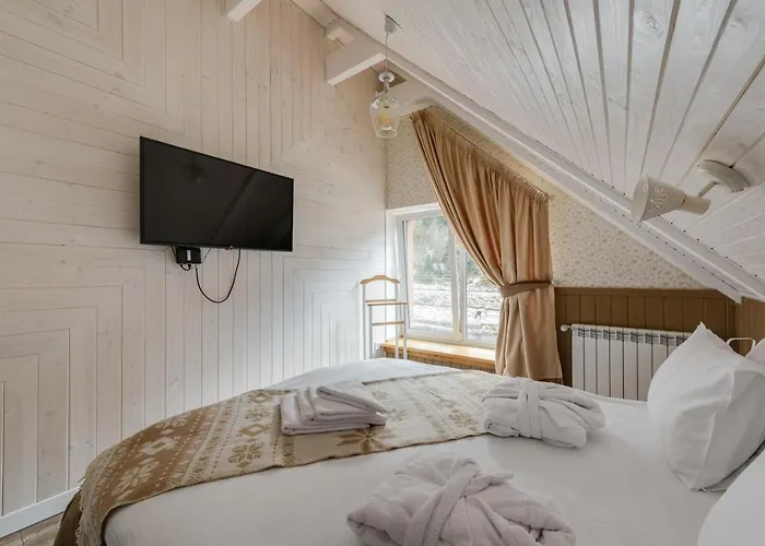 клуб яремчанський Tatil Evi