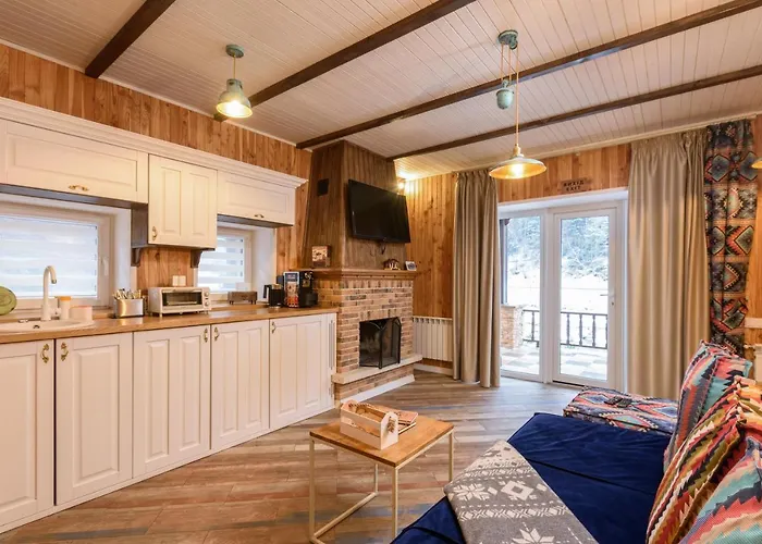 Tatil Evi клуб яремчанський