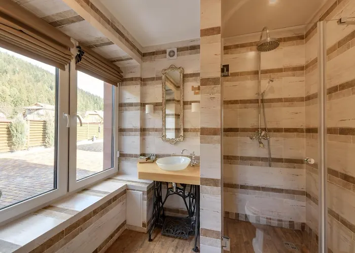 Tatil Evi клуб яремчанський *