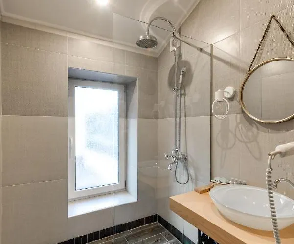 клуб яремчанський Tatil Evi *